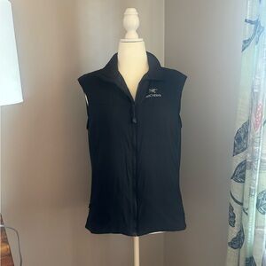 Arc'teryx Black Fitted Sleeveless Vest